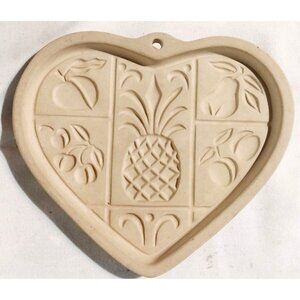 The Pampered Chef Hospitality Heart Stoneware Mold 5.5" x 4.5" Family Heritage 2